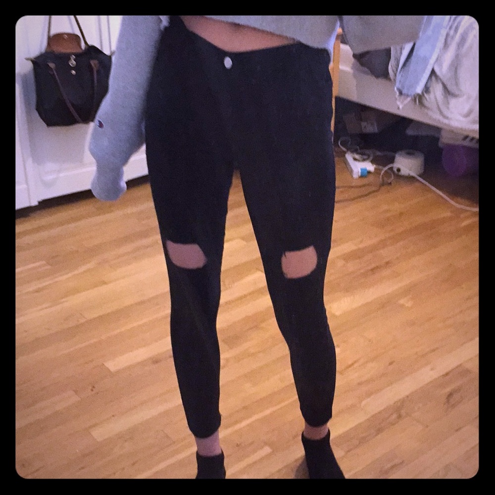 Black ripped jeggings